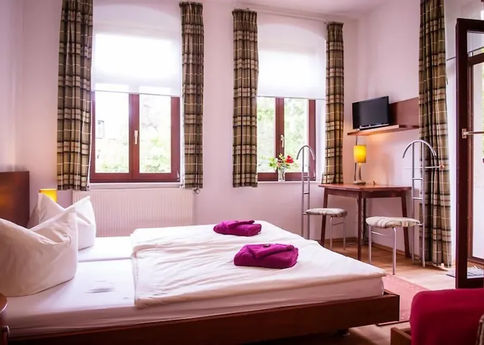 An Der Pillnitzer Schlossfaehre 3* Dresden